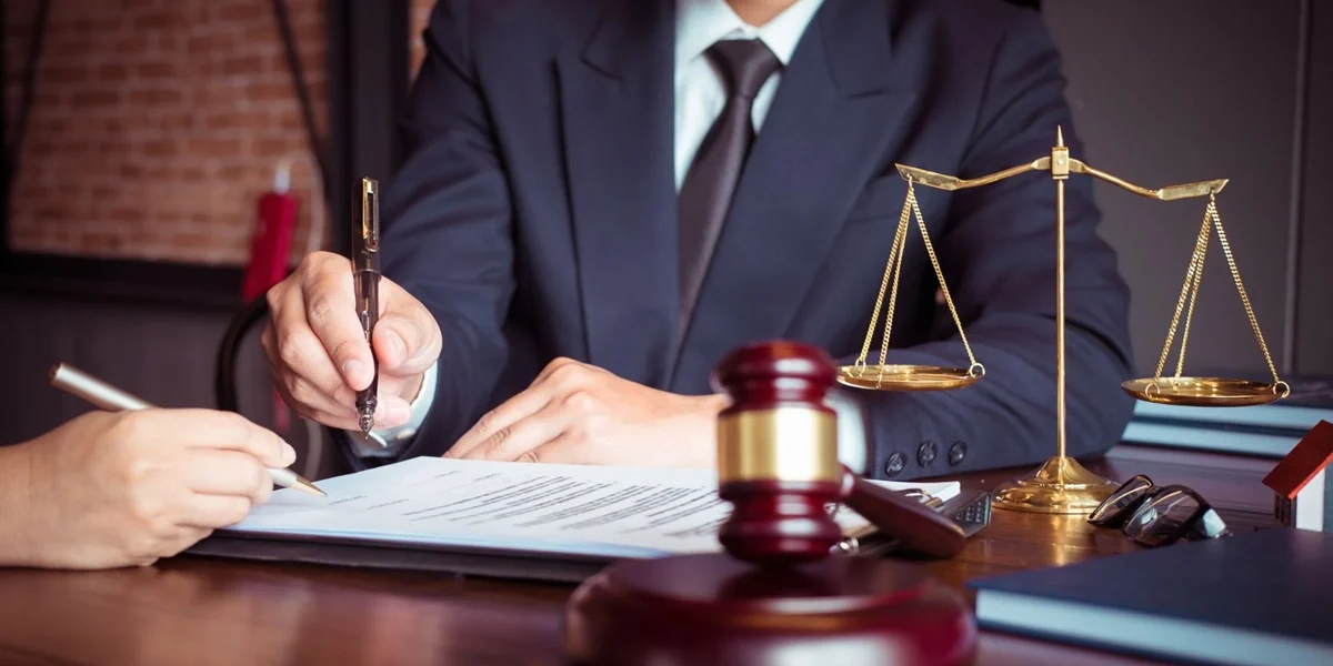 خیانت در امانت چیست؟ +مجازات و مدارک شکایت خیانت در امانت