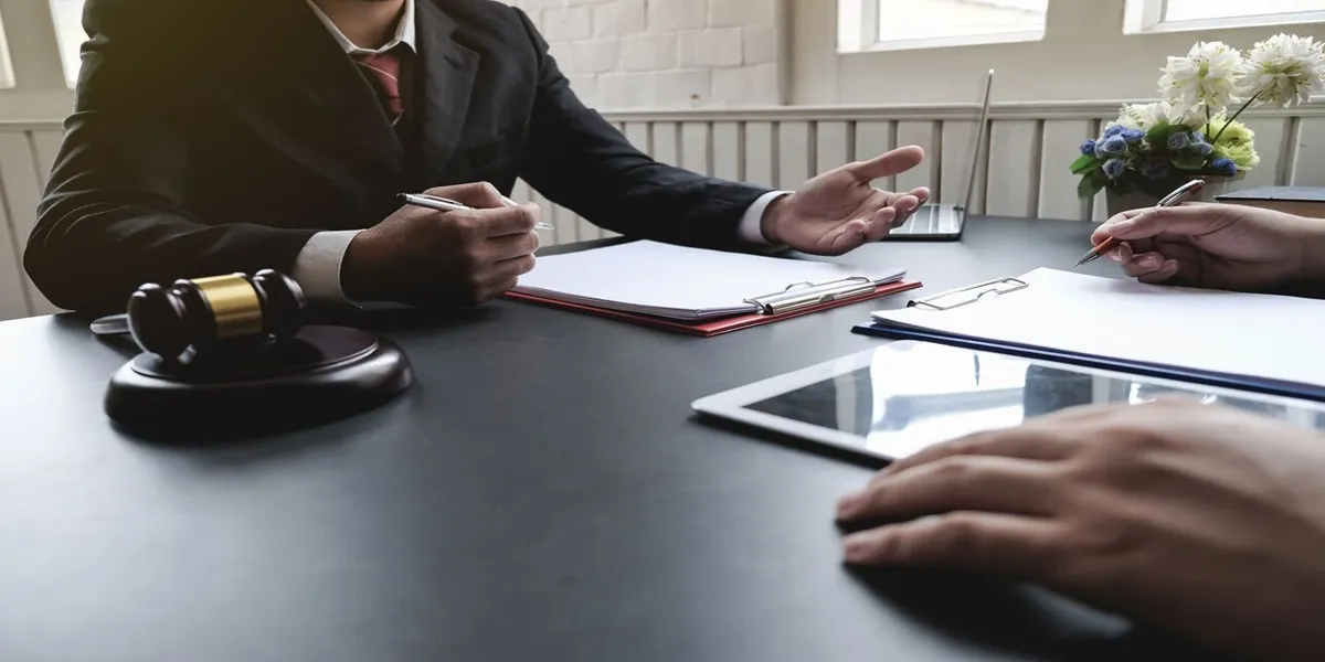 شرایط قانونی داور
