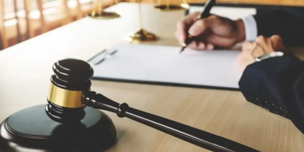 کلاهبرداری و پشیمانی در وکالت بلاعزل