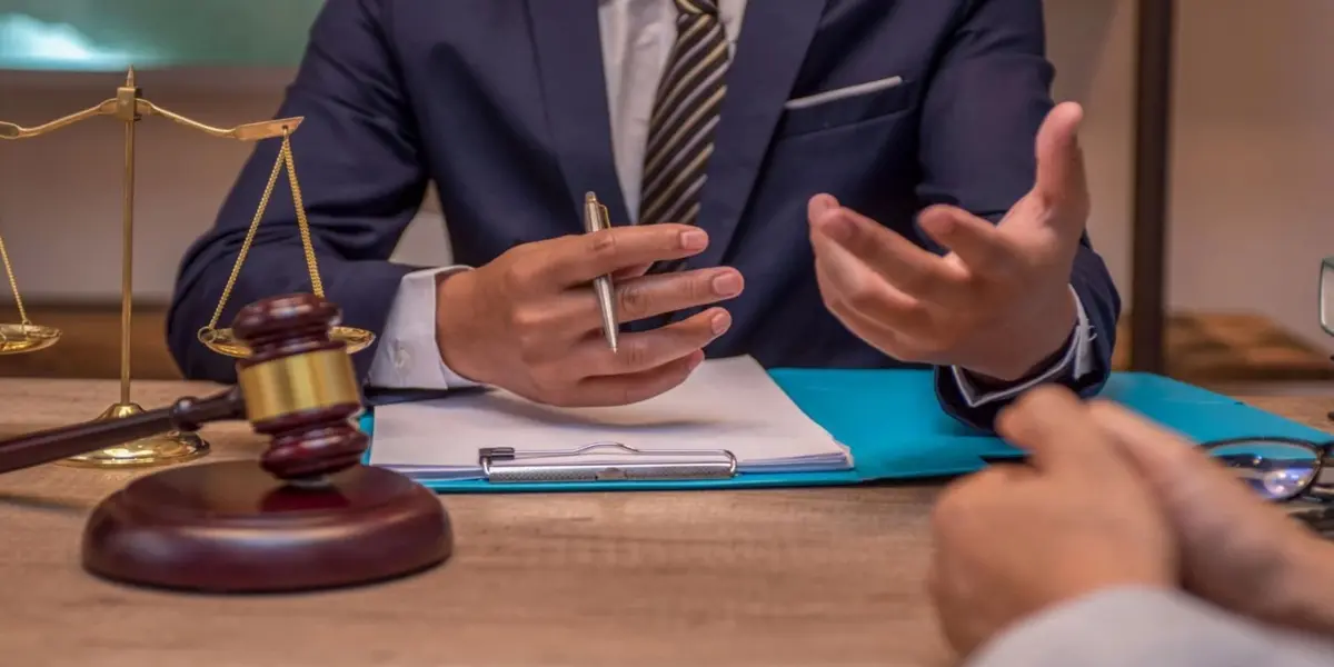 فرق وکالت تام و بلاعزل